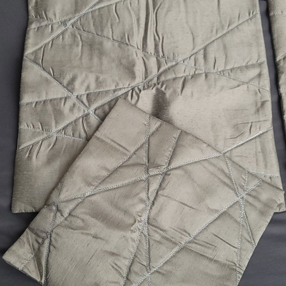 Throw Pillow Cases (6) - Picture 9 of 16